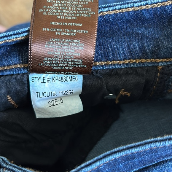 Kut From The Kloth Diana Skinny Jean, Women’s size 6 stretch mid rise dark - Picture 8 of 8